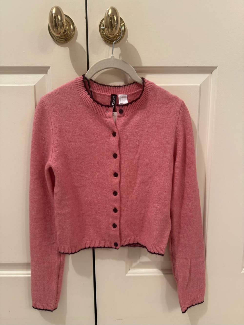 NEW! H&M Pink Cropped Button-Up Cardigan with Dark Contrast Trim